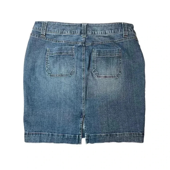 WOMEN’S LANE BRYANT MEDIUM WASH DENIM SKIRT•5 POCKET BUTTON FLY•SIZE 16• - Picture 2 of 7